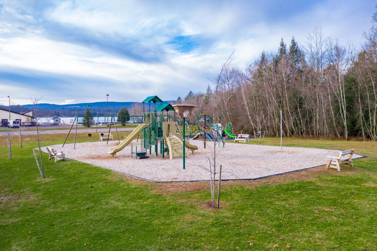 Crown Resorts At The Poconos Drums Екстериор снимка